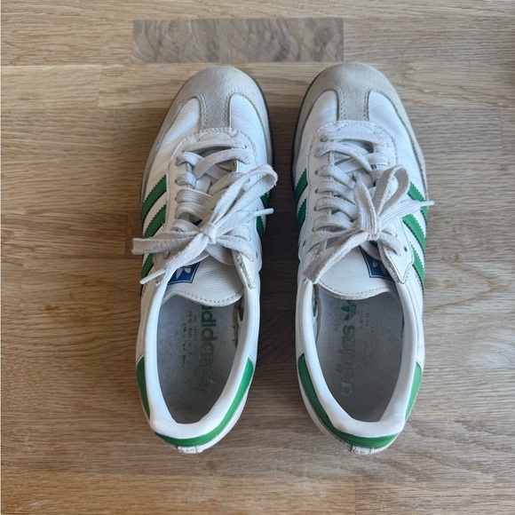 Sambas - Picture 4 of 5